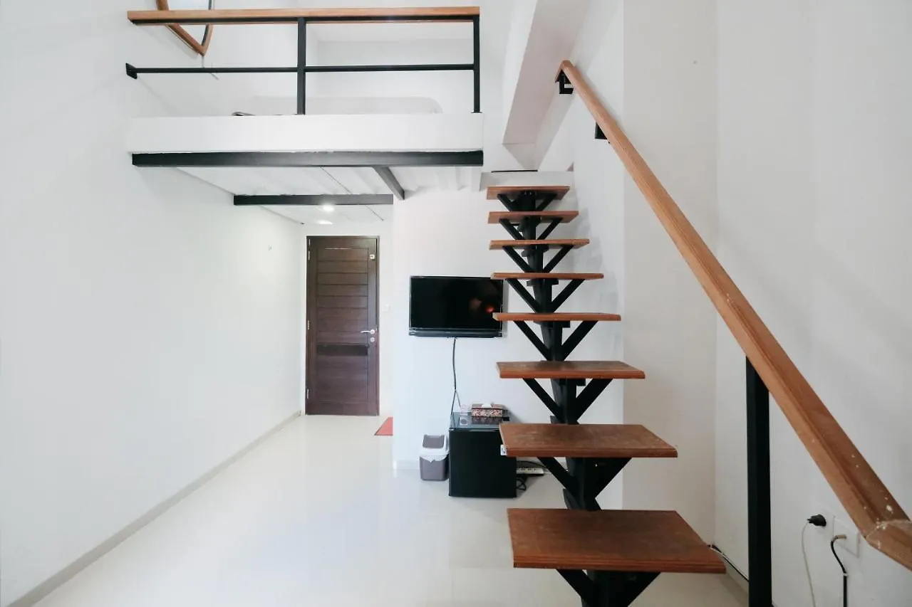 D'Tamblingan Guest House At Taman Griya Jimbaran Redpartner - Minimum Stay 30 Nights Szálloda